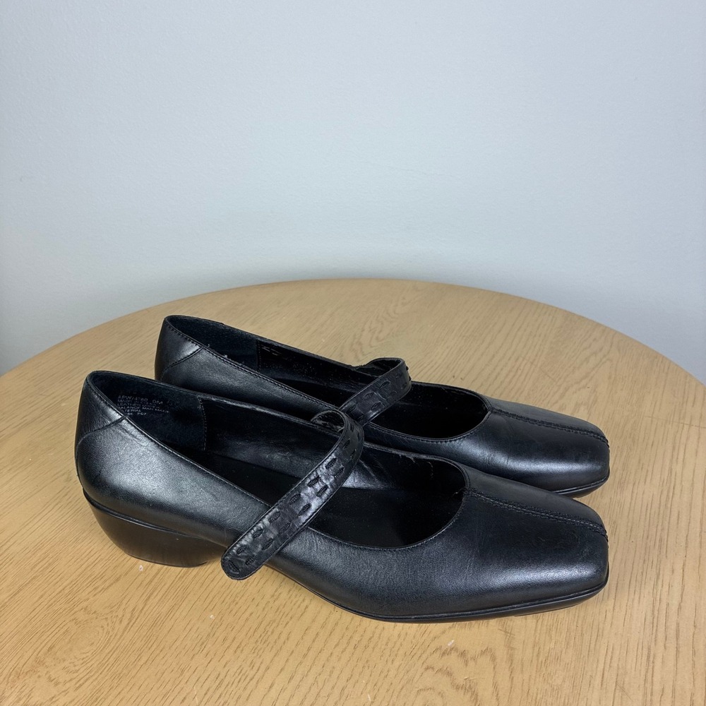 Rockport Leather Mary Jane Square Toe Low Wedge Pumps Women's 9 Minimalist Retro